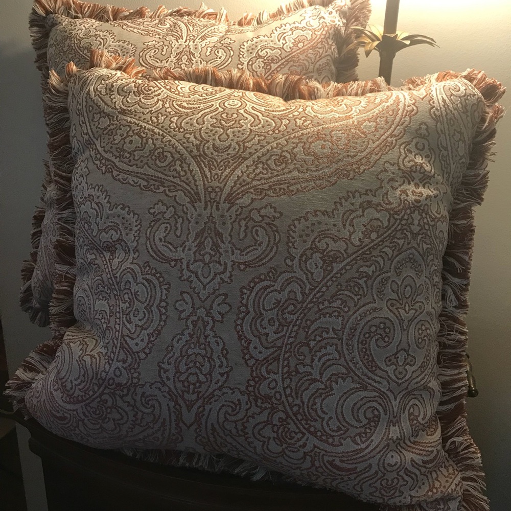 Decorative/Accent Pillows